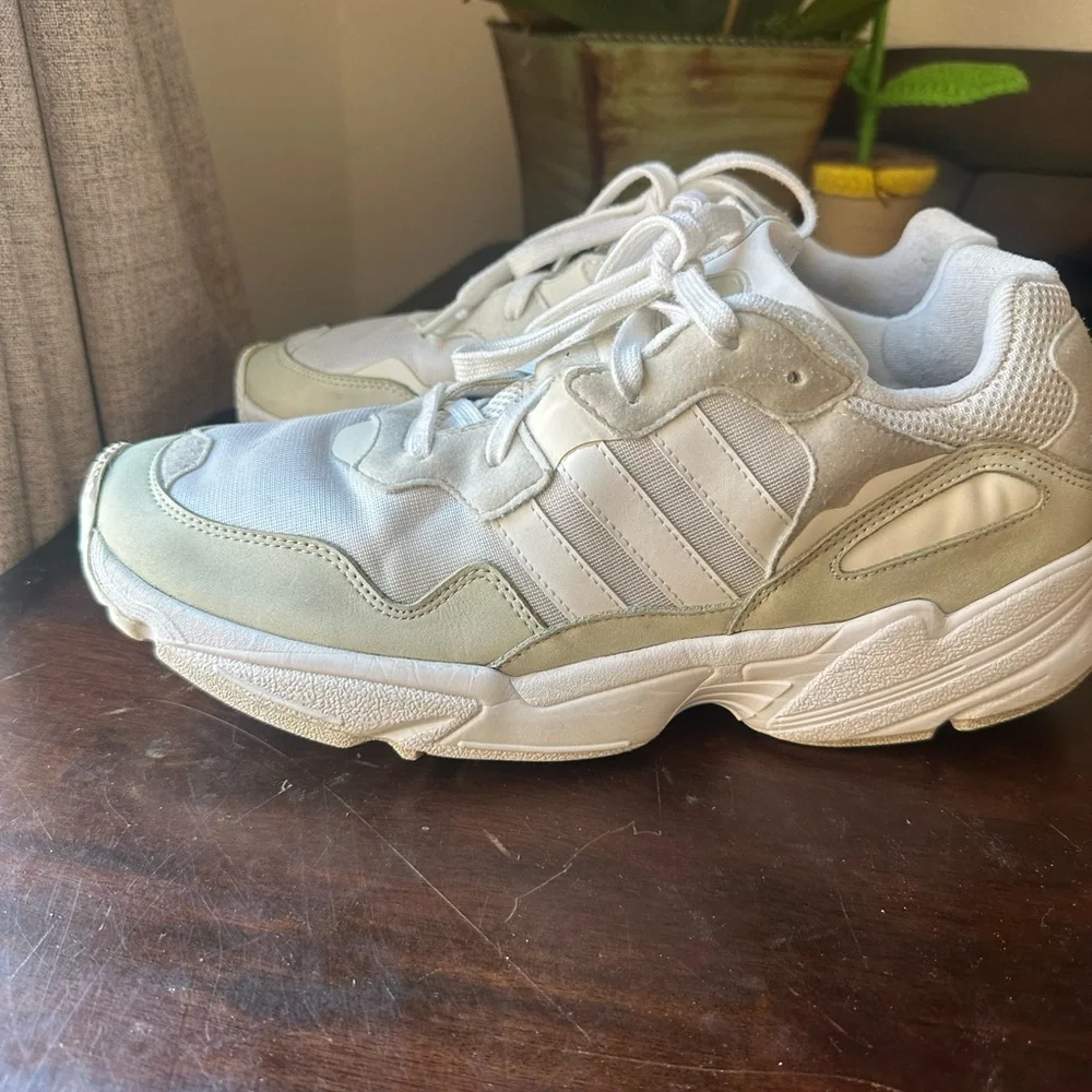 adidas Men's White and Beige Retro Runner Sneakers - Picture 14 of 16